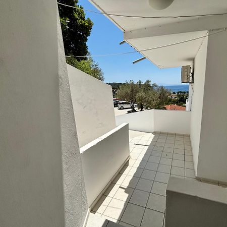 Zorbas Family House Hotel ตรูโลส ภายนอก รูปภาพ