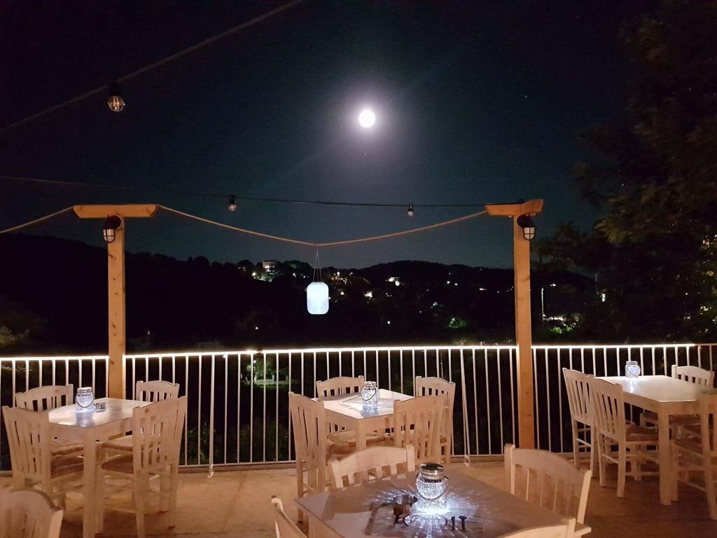 Zorbas Family House Hotel ตรูโลส ภายนอก รูปภาพ