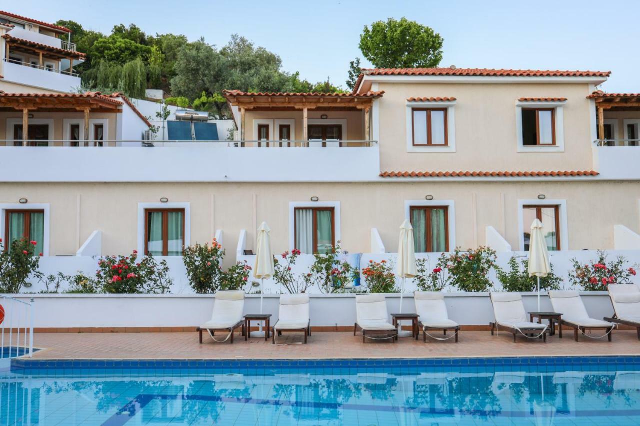 Zorbas Family House Hotel ตรูโลส ภายนอก รูปภาพ